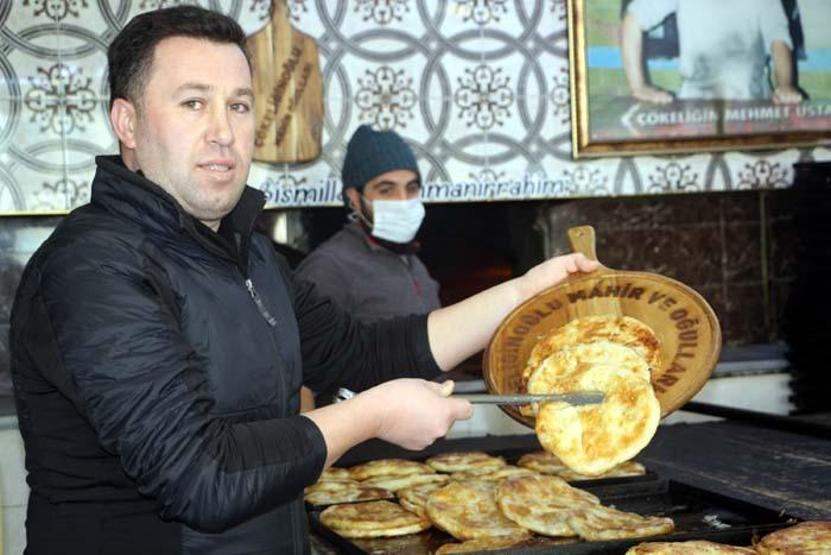 Kahvaltı sofralarının vazgeçilmezi, asırlık lezzet; Tokat yağlısı
