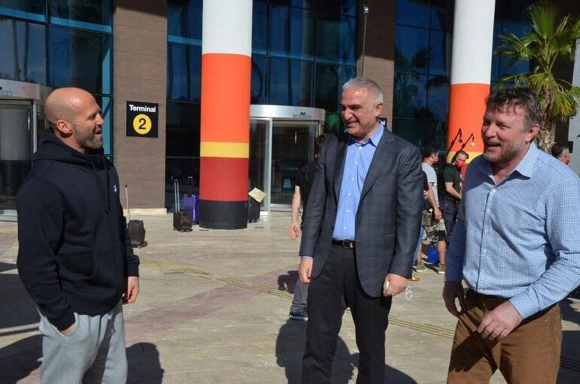 Jason Stathamlı Five Eyes filmi esnafın yüzünü güldürdü