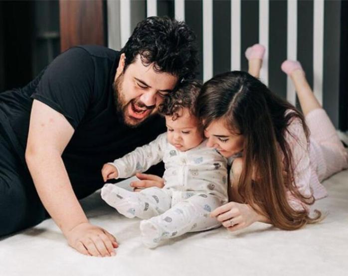 Eser Yenenler ile Berfu Yenenler nasıl tanıştı