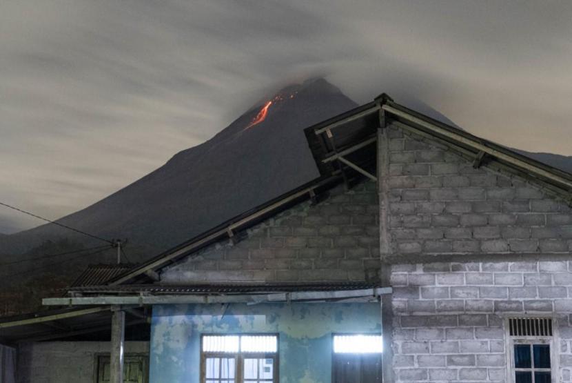 Endonezyada Merapi Yanardağında volkanik hareketlilik