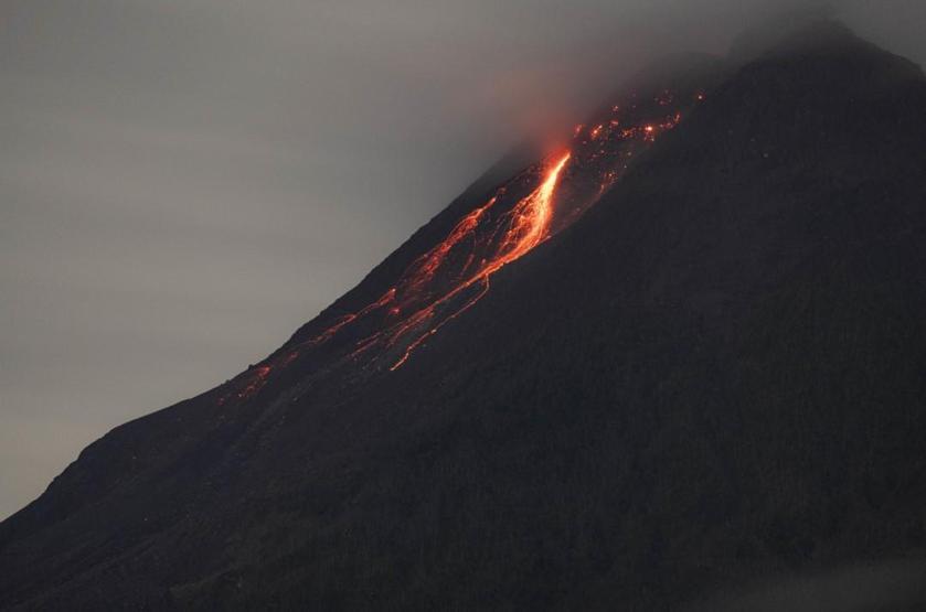 Endonezyada Merapi Yanardağında volkanik hareketlilik