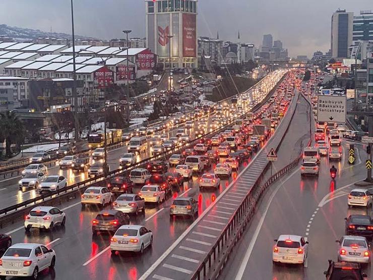 İstanbulun yavaşlayan trafiğinde kanser riski