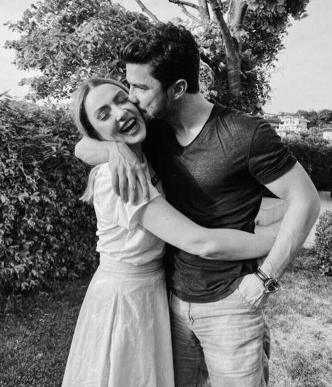 Hadise, Kaan Yıldırımın baş harfini dövme mi yaptırdı