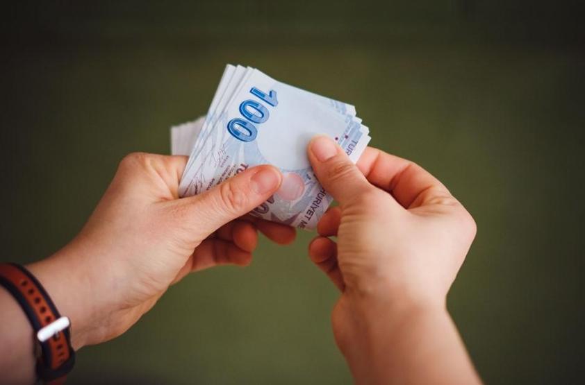 Maaşlarını brüt üzerinden alanlar dikkat İşte aylara göre çalışan maaşları