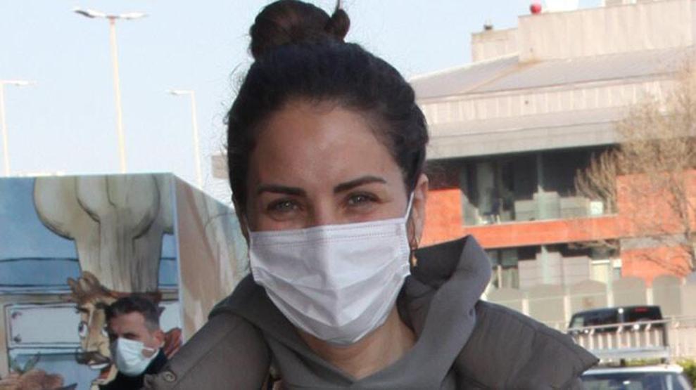 Aslı Tandoğan makyajsız güzelliğiyle dikkat çekti
