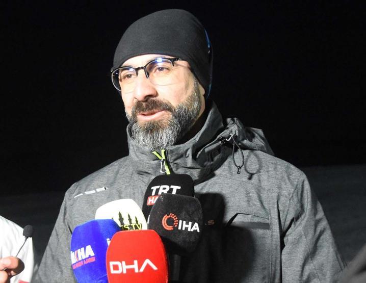 Eksi 20 derecede meşaleli kayak gösterisi