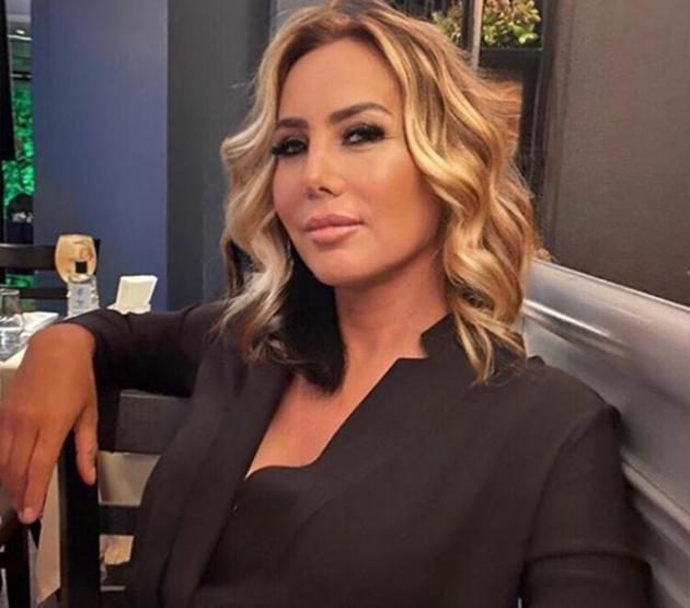 Asena yeni görüntüsüyle bambaşka biri oldu
