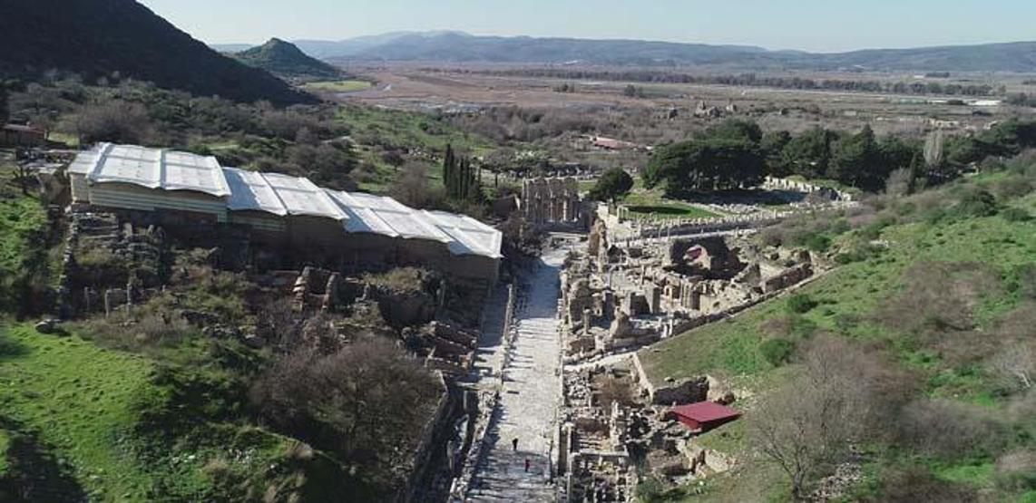 Efes Antik Kenti, pandemi döneminde de güvenli turizmin adresi oldu