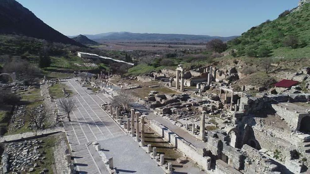Efes Antik Kenti, pandemi döneminde de güvenli turizmin adresi oldu