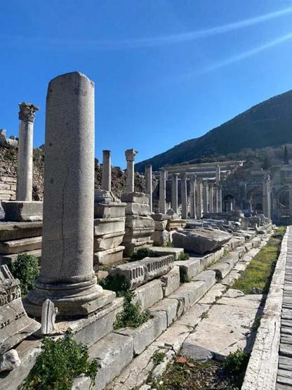 Efes Antik Kenti, pandemi döneminde de güvenli turizmin adresi oldu