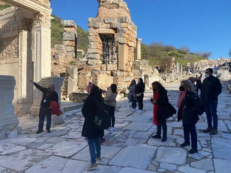 Efes Antik Kenti, pandemi döneminde de güvenli turizmin adresi oldu