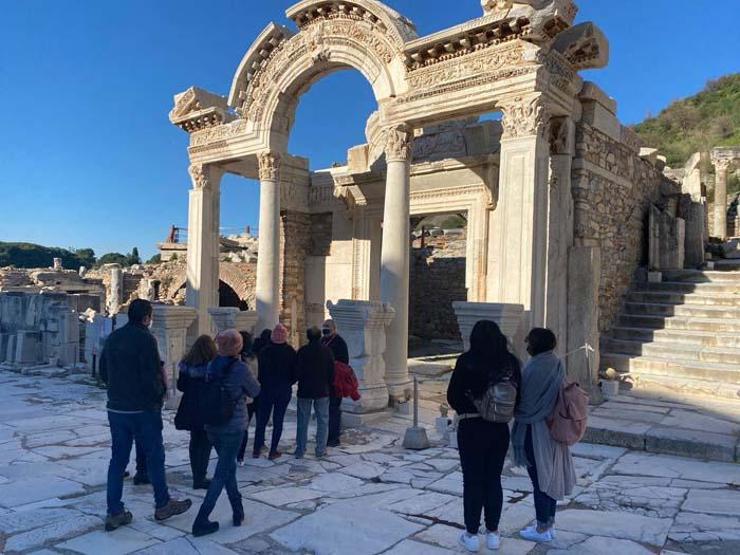 Efes Antik Kenti, pandemi döneminde de güvenli turizmin adresi oldu