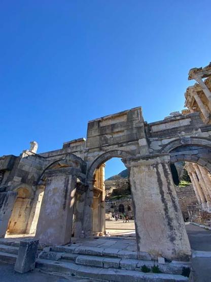 Efes Antik Kenti, pandemi döneminde de güvenli turizmin adresi oldu