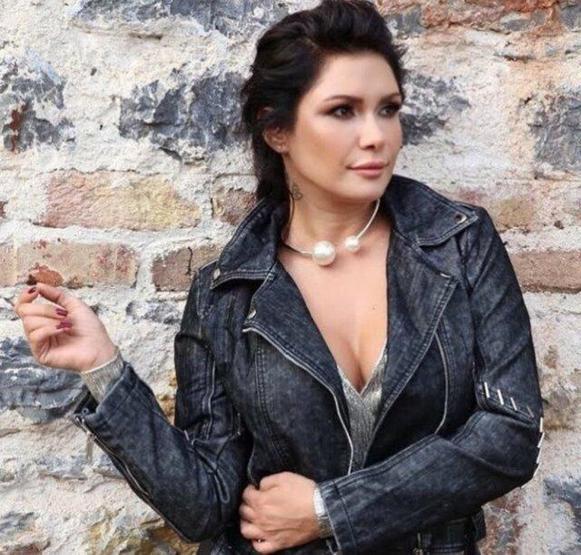 Tuğba Altıntoptan kötü haber Kulak zarı patladı