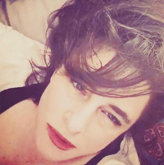 Esra Dermancıoğlu o yorumlara sinirlendi: Böyle bir kadın olmadığım için özür diliyorum