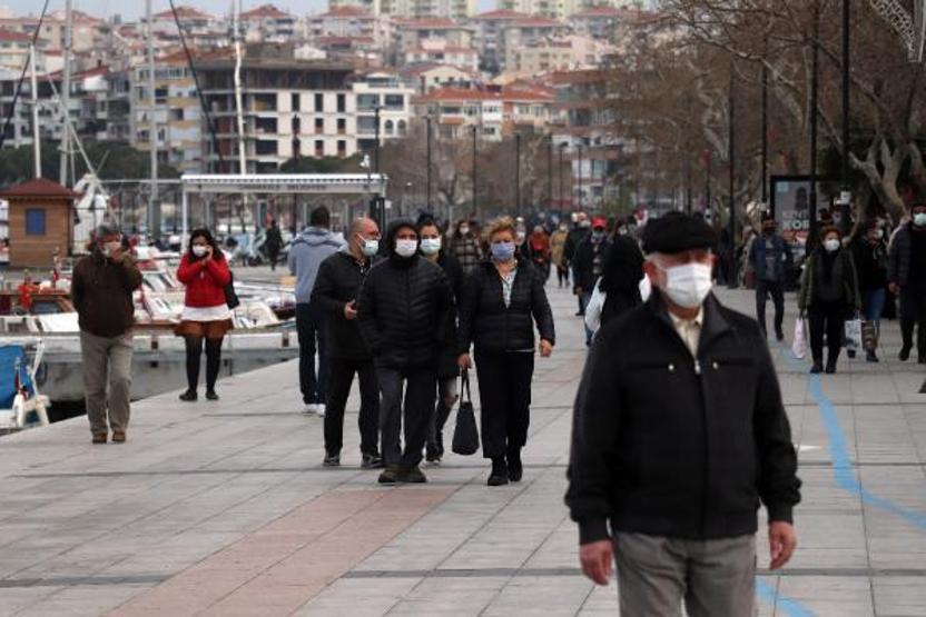 Çanakkalede kordon boyunda yoğunluk oluştu