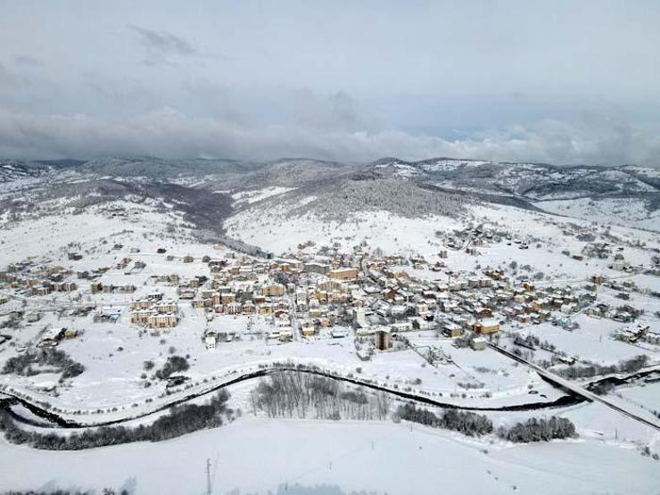 Görüntüsü ile doğal akvaryumu andırıyor Doğa harikasına pandemide bile ziyaretçi akını