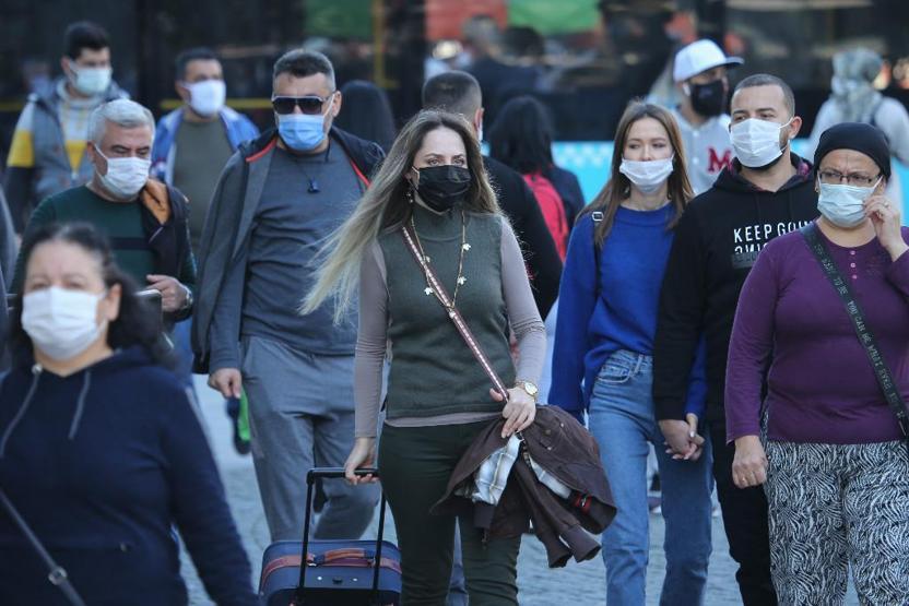 Haritada İstanbul dahil birçok il kızardı: Bilim Kurulu üyelerinden kırmızı alarm uyarısı