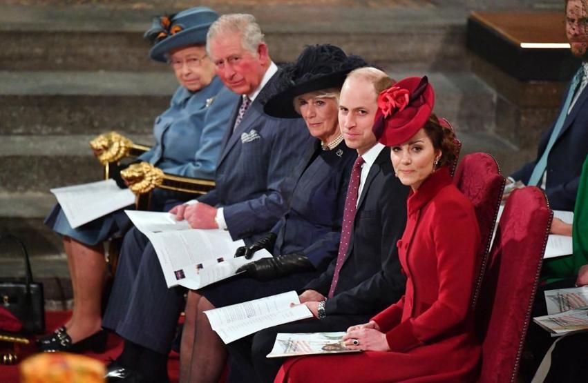İngilterede gündem: Meghan ve Harry’nin oğlu Archie’ye neden prens unvanı verilmedi