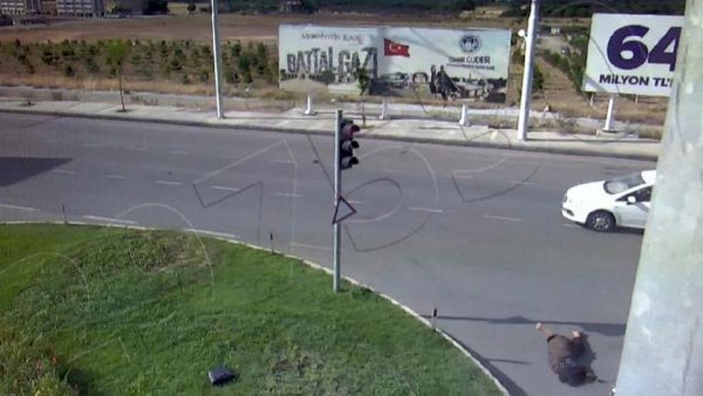 Otomobil çarpmasıyla ağır yaralanan kadına araç hasar bedeli davası