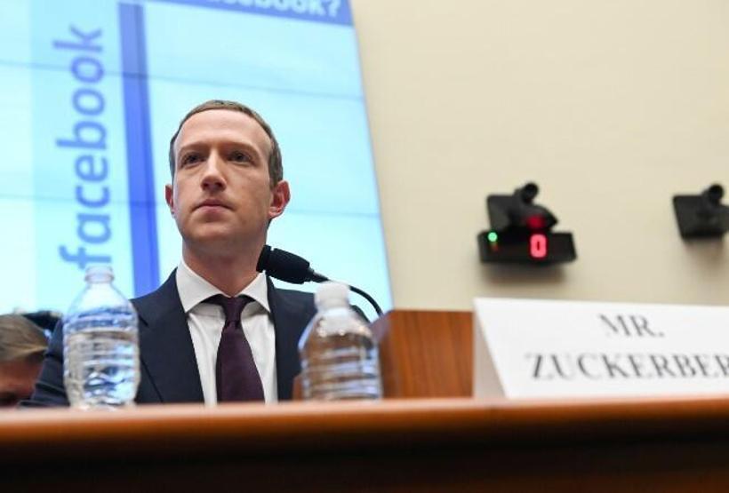 Facebook CEO’su Zuckerberg ışınlanma için tarih verdi