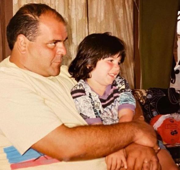 Pelin Öztekin babası Rasim Öztekin’i böyle anlatmış: Kızım aç kalırsın, yapma