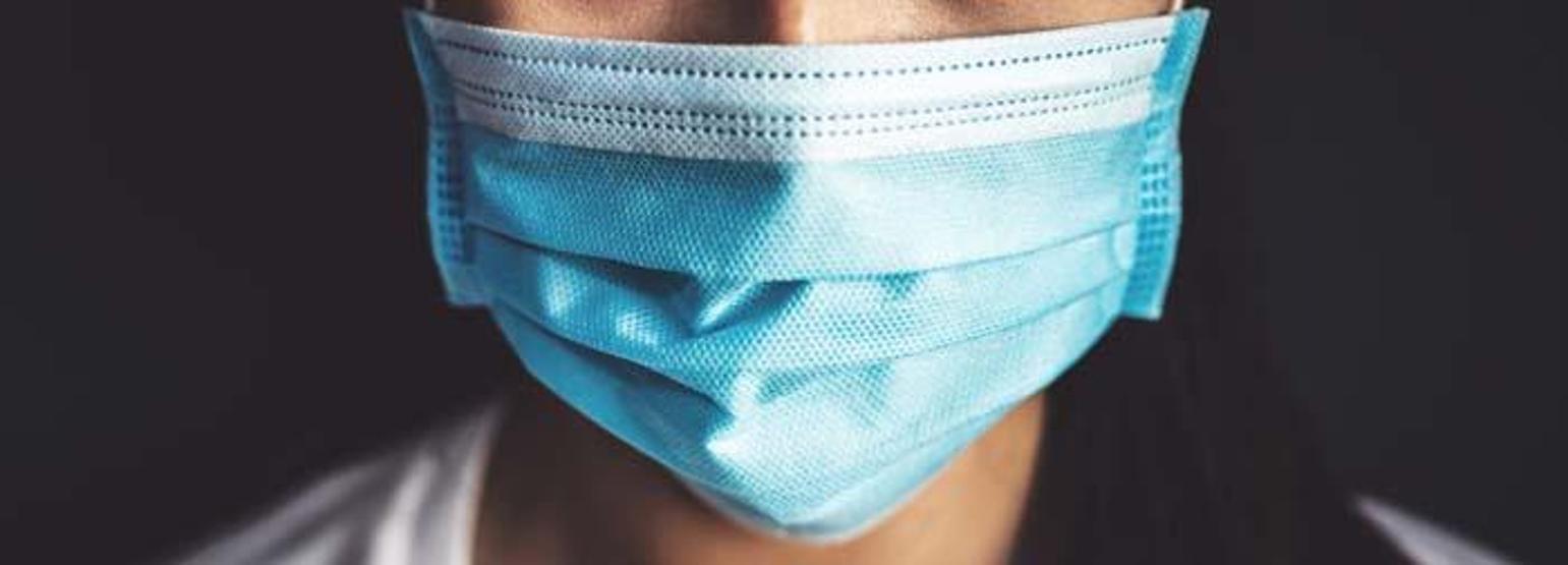 Konuşurken ıslanan maske hemen değiştirilmeli