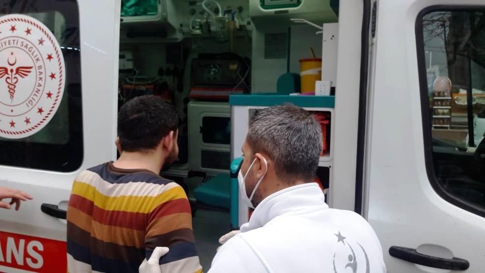 Taksiciler ve müşteri arasında bıçaklı kavga: 2 yaralı