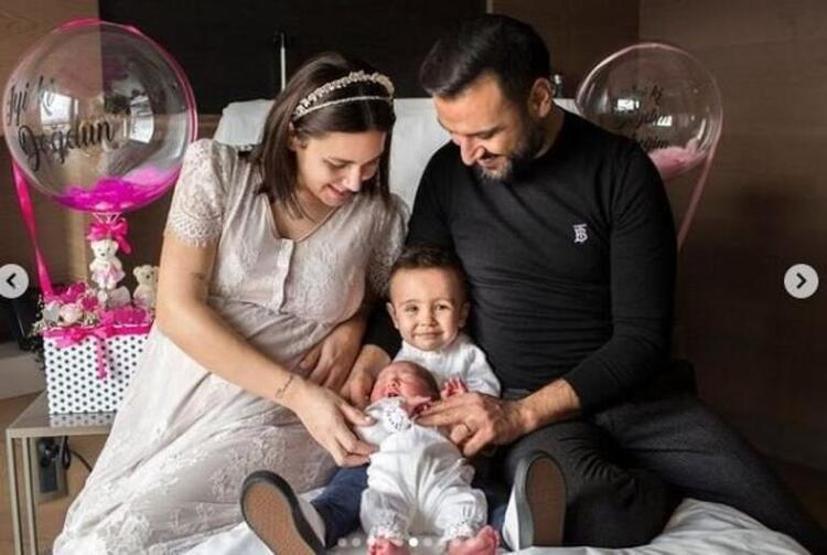 Alişan kızı ile birlikte çekilen yeni karesini paylaştı