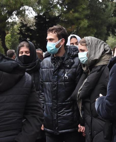 Bige Önalın babası Erhan Önal son yolculuğuna uğurlandı