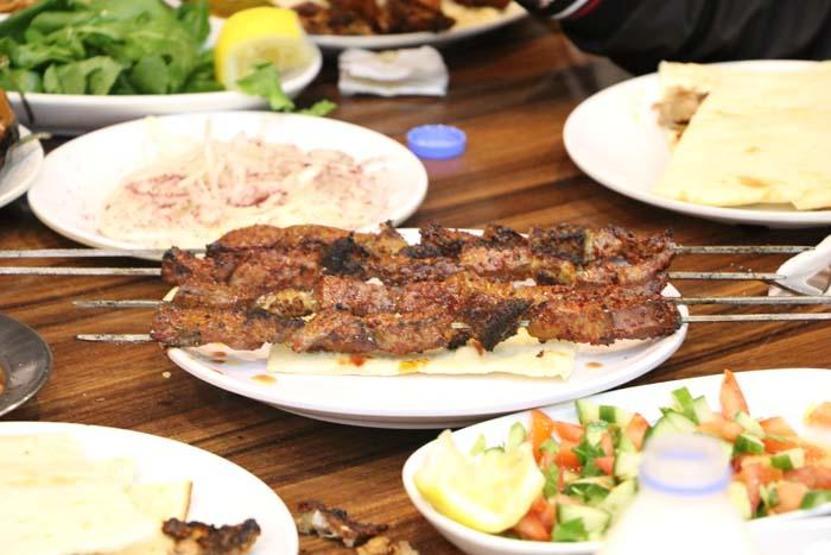 Diyarbakırda pandemiye rağmen günde 4 ton ciğer tüketiliyor