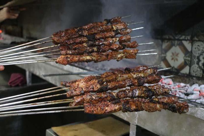 Diyarbakırda pandemiye rağmen günde 4 ton ciğer tüketiliyor