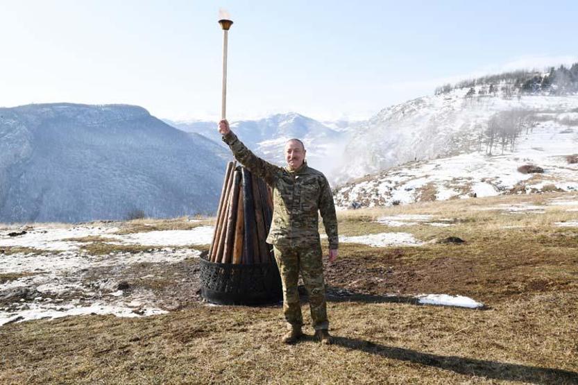 Azerbaycan Cumhurbaşkanı Aliyev, Şuşada Nevruz ateşini yaktı