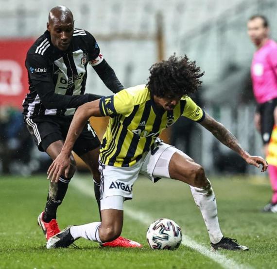 Altay Bayındır derbiye damga vurdu