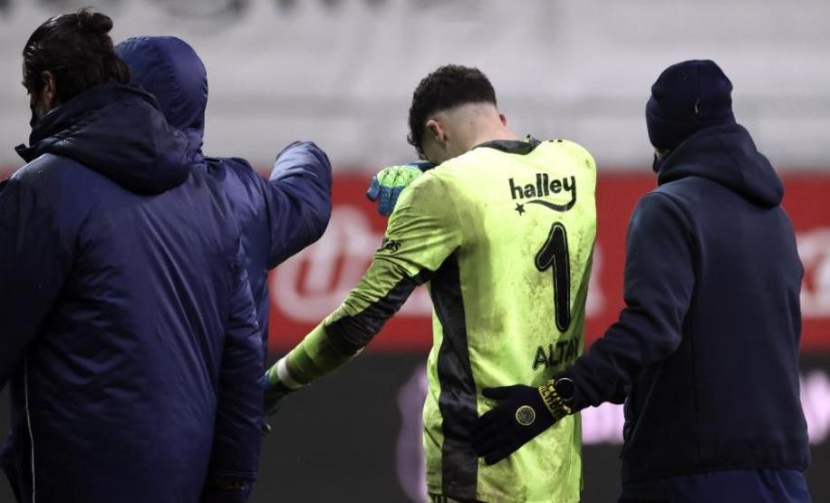 Altay Bayındır derbiye damga vurdu