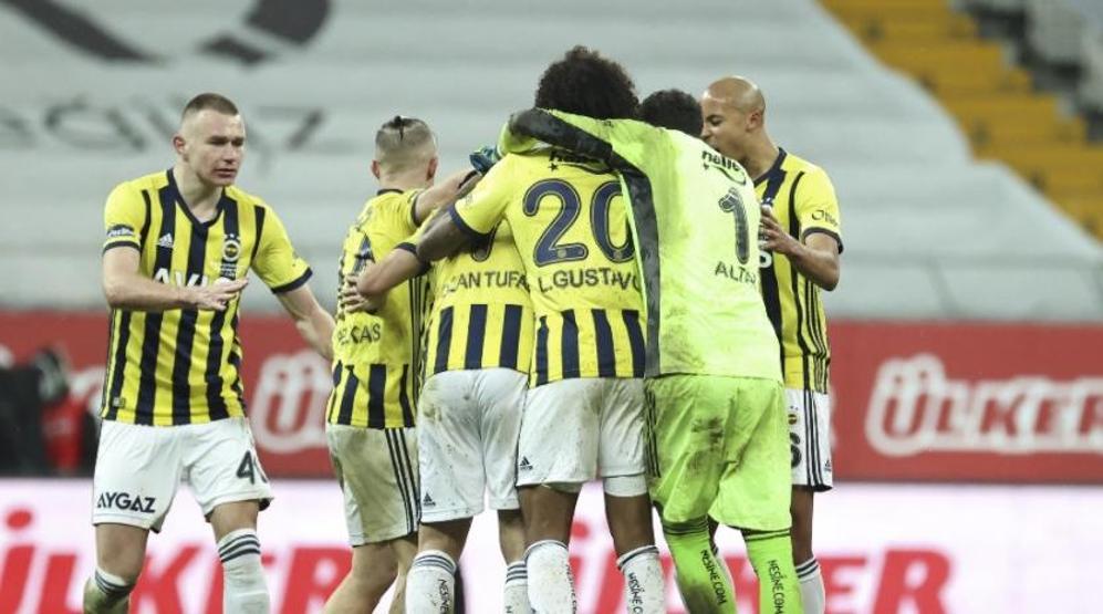 Altay Bayındır derbiye damga vurdu
