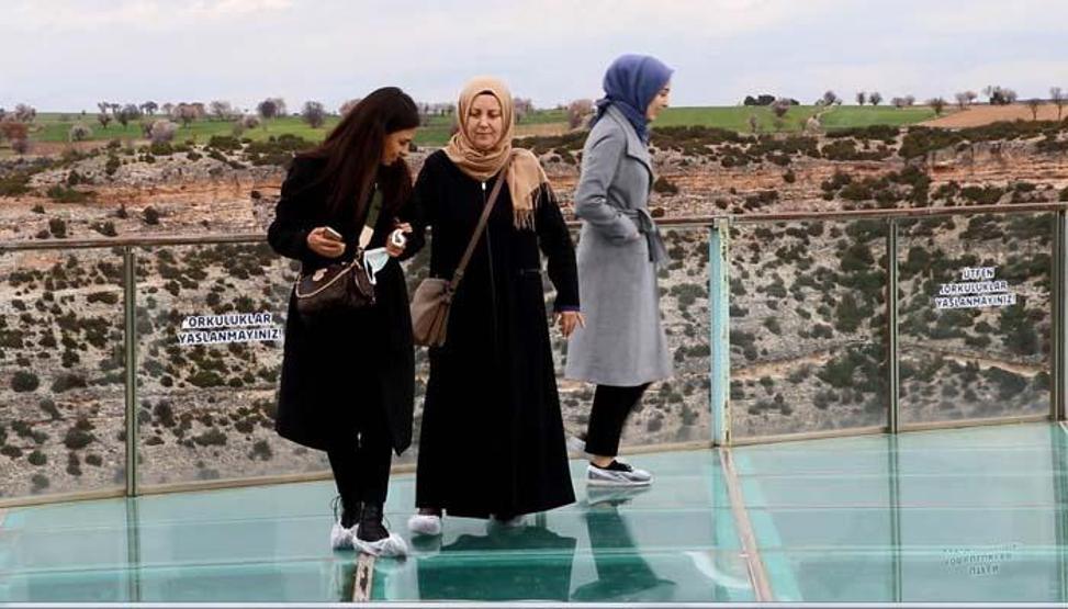 Dünyanın en uzun ikinci kanyonu Bu terasta yürümek cesaret istiyor