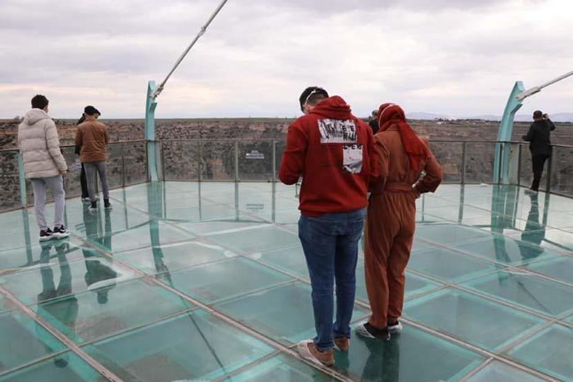 Dünyanın en uzun ikinci kanyonu Bu terasta yürümek cesaret istiyor