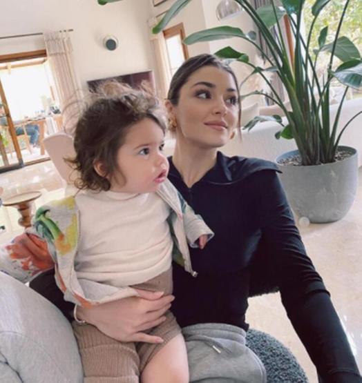 Gamze Erçel kızı Mavinin Hande Erçele benzediğini kabul etti