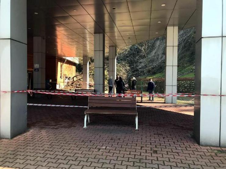 Zonguldakta otobüs terminali heyelan nedeniyle kapatıldı