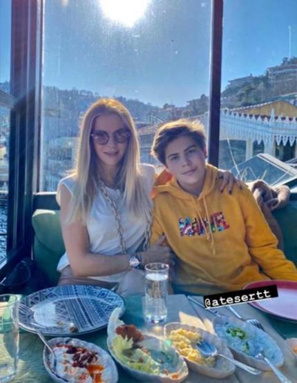 Ivana Sert, Sezer Demirciden evlilik teklifi aldı