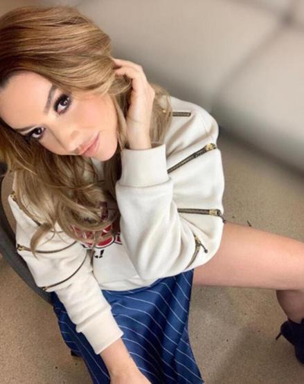 Hadise gelen yorumlara isyan etti: Roberto Carlos bacaklı dediler