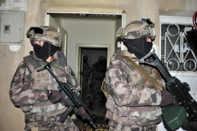 Tarım işçisi olarak gelip, uyuşturucu satan şebekeye operasyon