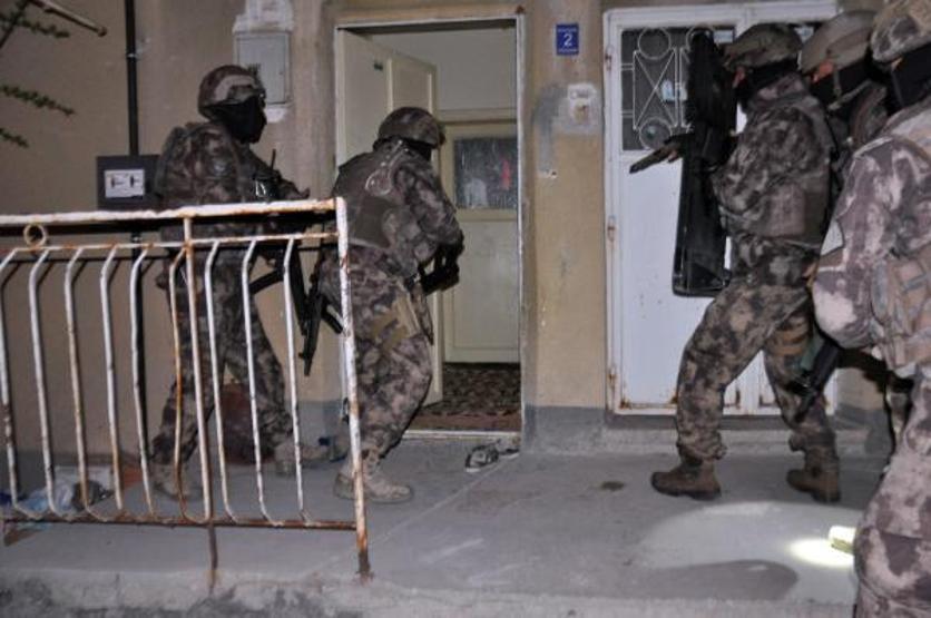 Tarım işçisi olarak gelip, uyuşturucu satan şebekeye operasyon