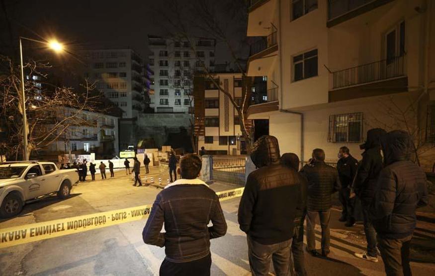 Ankarada çökme tehlikesi nedeniyle 8 katlı bina boşaltıldı