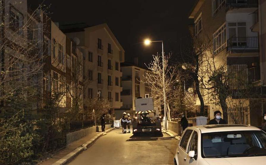 Ankarada çökme tehlikesi nedeniyle 8 katlı bina boşaltıldı
