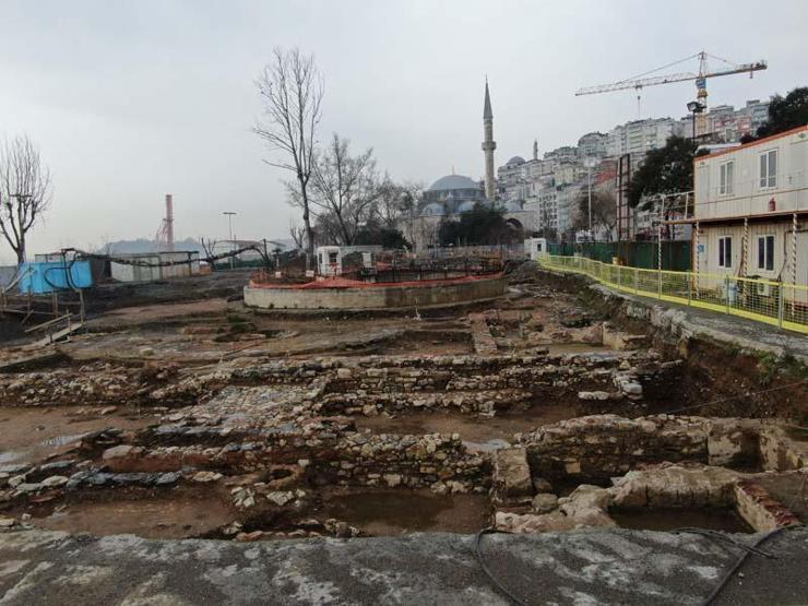 Kabataşta İstanbulun tarihine ışık tutacak kalıntılar