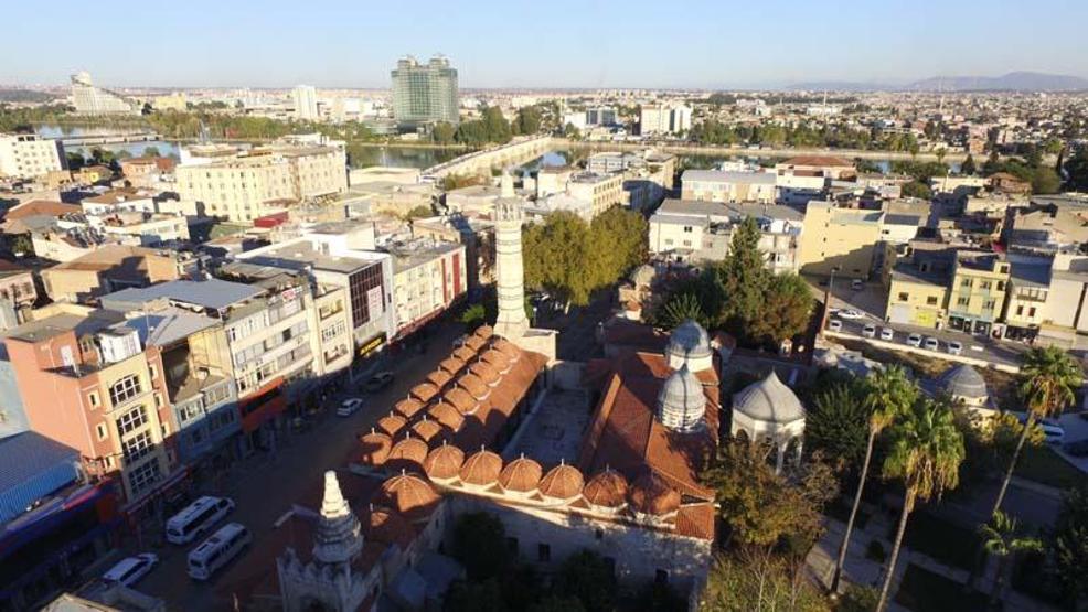 Adanada 19 yıl önce soyulan caminin çinileri, Londrada müzayededen çıktı