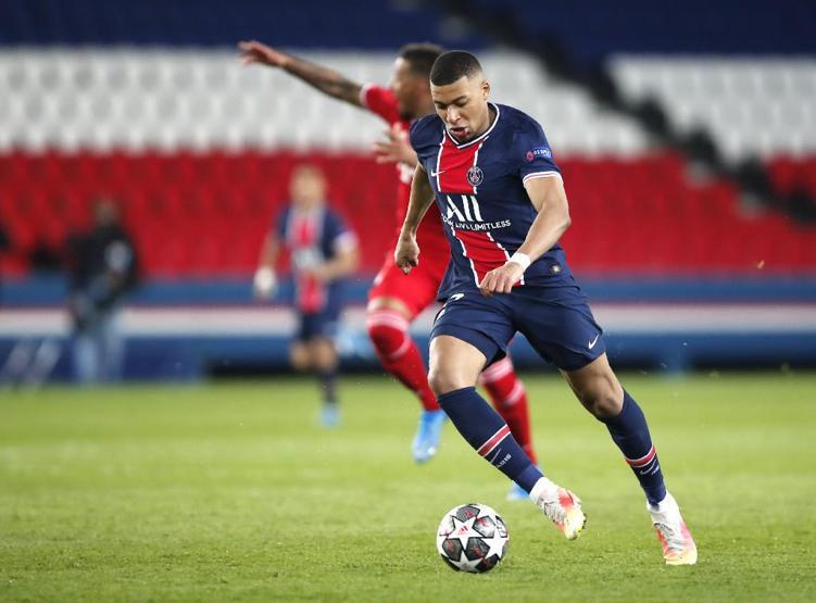Son dakika... PSG-Bayern Münih maçında skandal hata