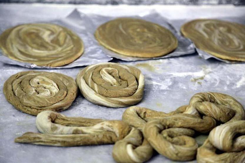 Kayseride Ramazan ayına özel pişiyor; Tahinli pide